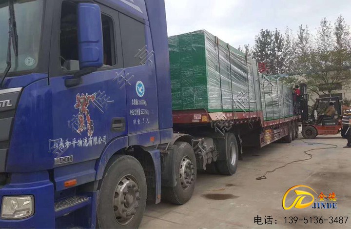 福建候车亭发货了