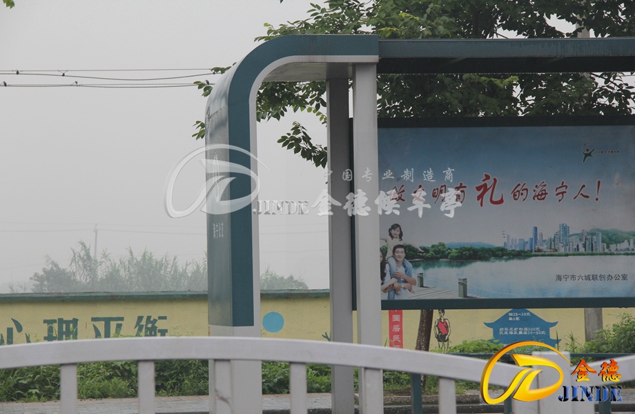 金德常规款候车亭，发往海宁第二款实景