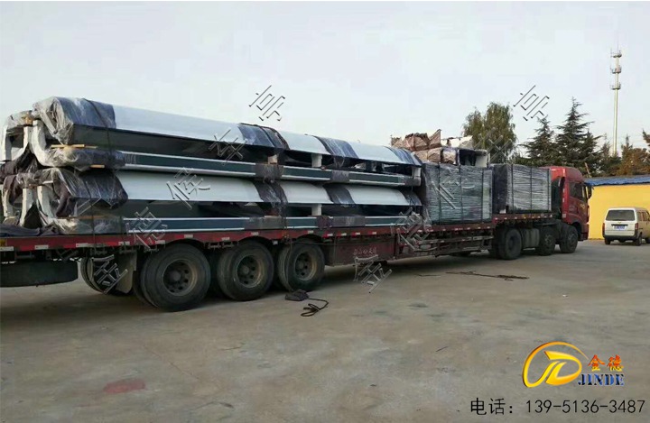 江西候车亭发货了